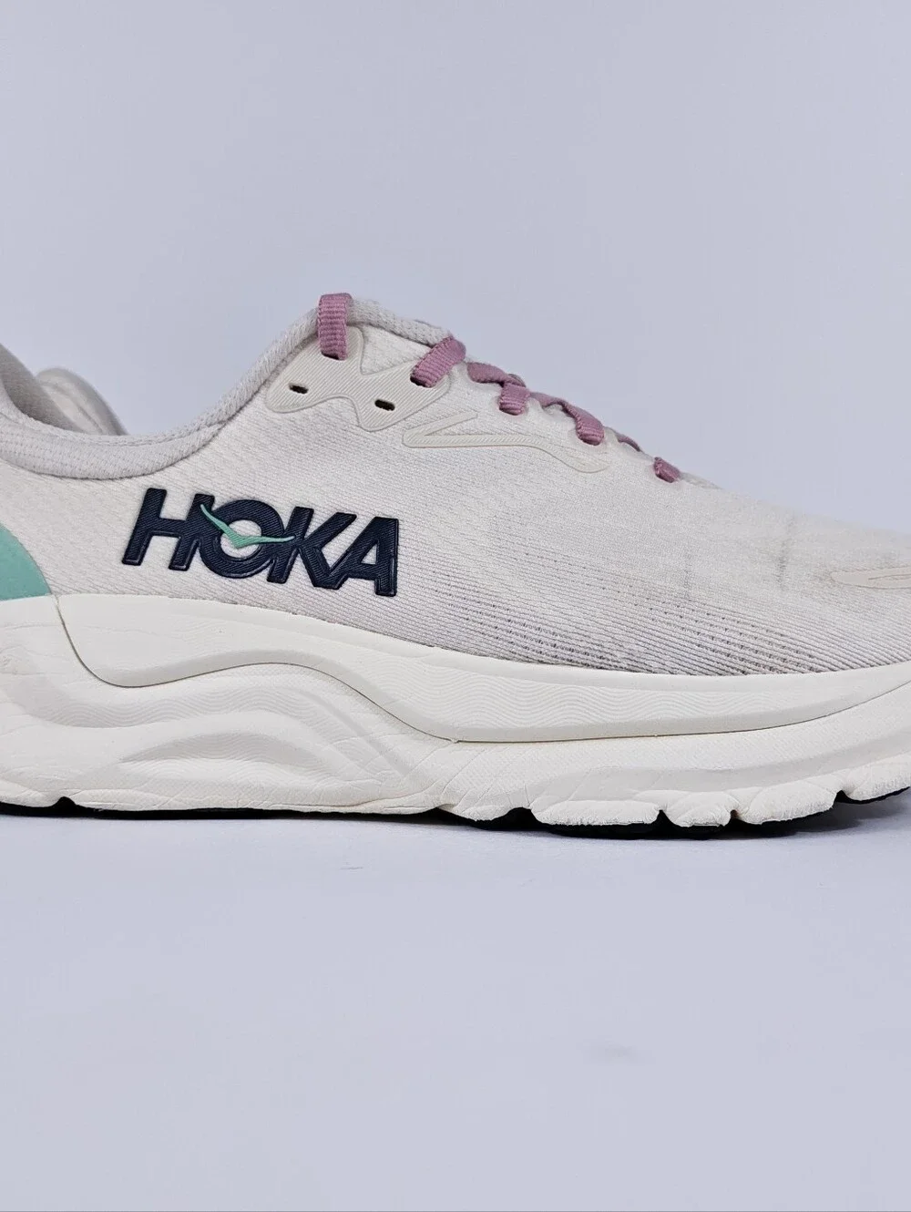 Hoka Arahi 8 Womens 8 Lightweight Stability Cushion Road Running Shoes White